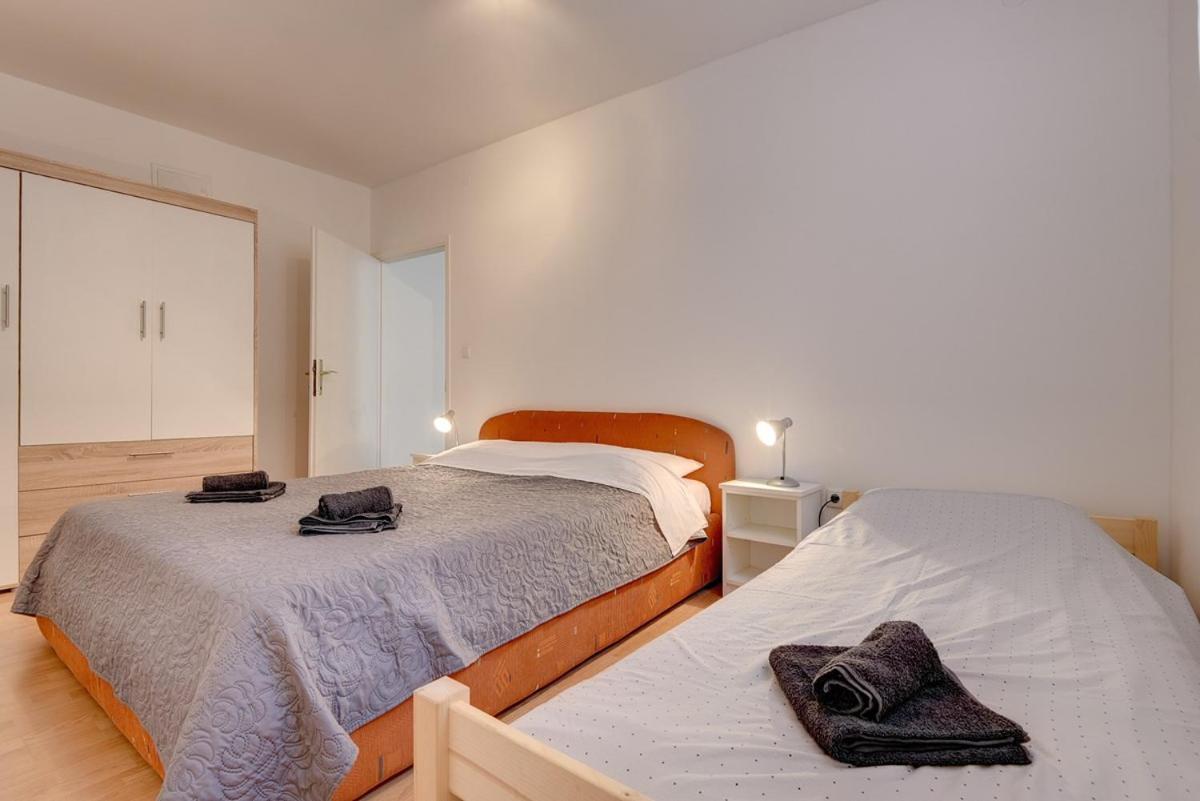 Apartments Aldo บานโจเล ภายนอก รูปภาพ