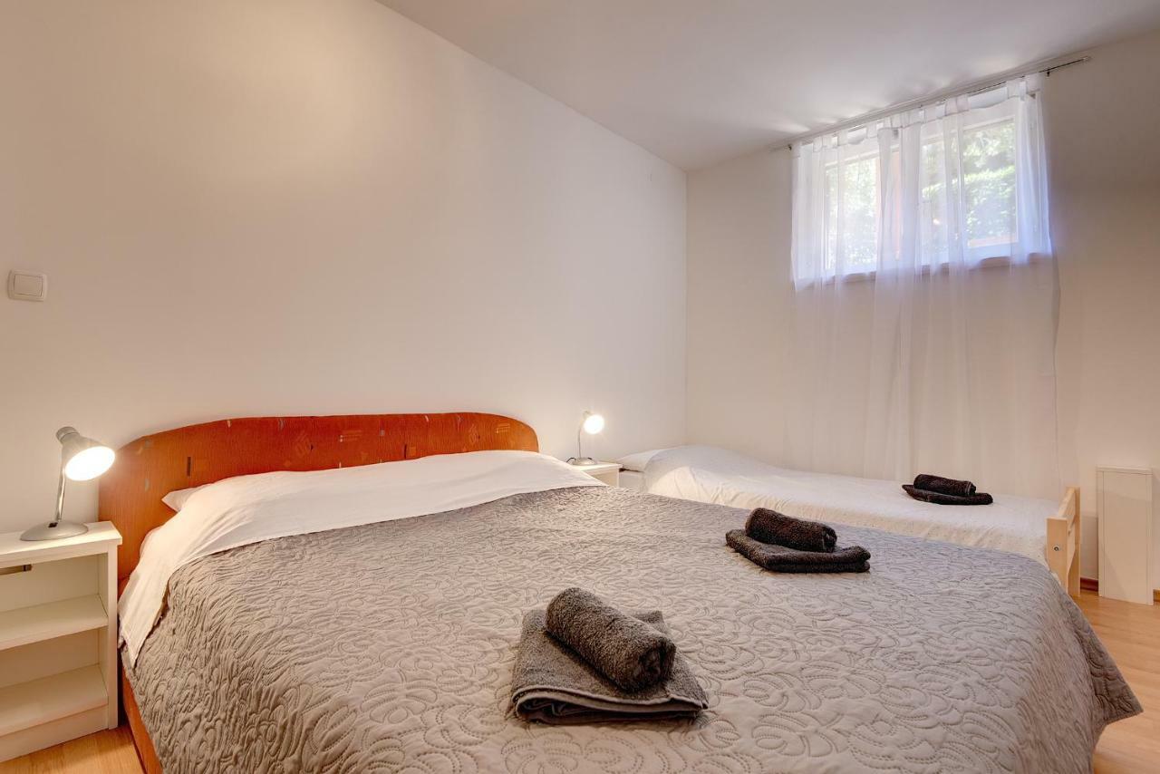 Apartments Aldo บานโจเล ภายนอก รูปภาพ